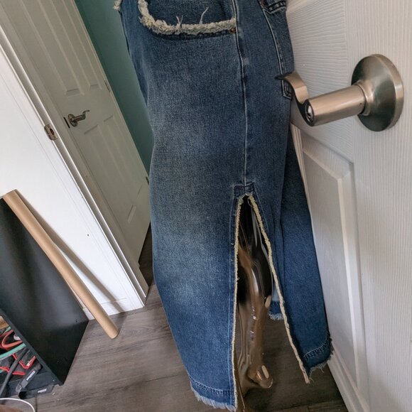 Urban Outfitters denim skirt - Picture 2 of 7